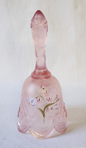 Pink Fenton 1990 EASTER Bell Hand Painted Flowers Dainty Bows Romantic Kitsch - Picture 4 of 6