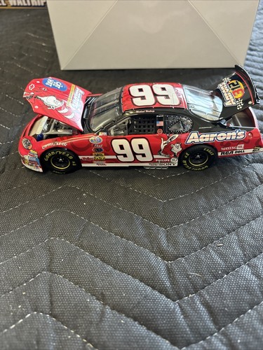 Michael Waltrip #99 Aaron's The Cat In The Hat 2003 Chevrolet Monte Carlo Action - Picture 11 of 12