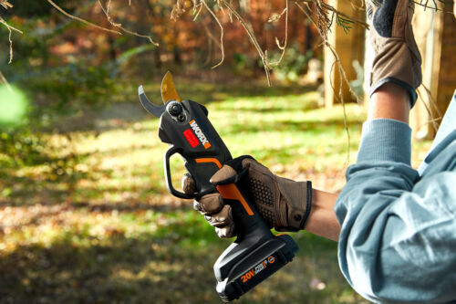 WG330 WORX Nitro Pruning Shear/Lopper with Brushless Motor - Picture 5 of 7
