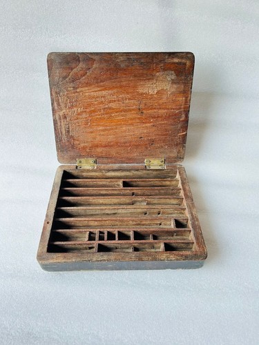 Antique Wooden Hand Carved Ticket Box Old Indian Ring Necklace Storage Box - Picture 2 of 3