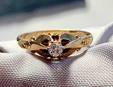 Vtg 10K Yellow Gold Diamond Ring 1.62g Fine Jewelry Size 6.5 Band Round Prong