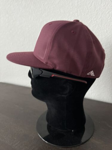 Philadelphia Phillies Retro Throwback Logo Maroon Snapback Hat Cap New ๐โพ๏ธ - Picture 4 of 7