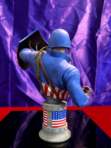 Marvel Captain America Ultimate Bust from Diamond Select #447/1945 not bowen - Picture 10 of 11