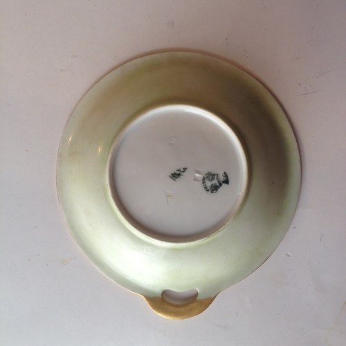 Vintage Candy dish by Count Thun ~ Vienna Austria~ Pale Green w/ Grapes - Picture 2 of 3