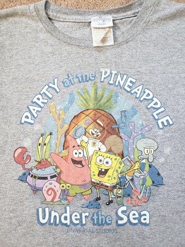 2015 Universal Studios Kids Size Medium SpongeBob SquarePants Party Gray T-Shirt