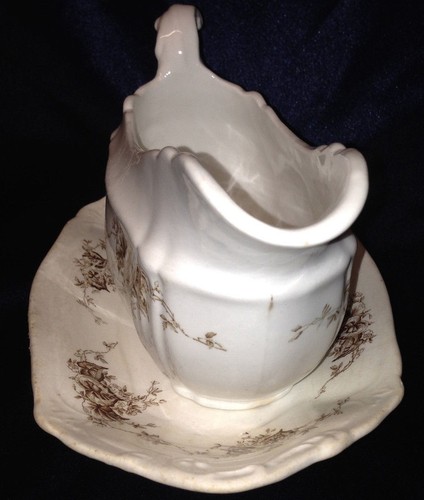 JOHNSON BROTHERS BEGONIA GRAVY BOAT & UNDER PLATE 14 OZ BROWN FLORAL & LEAVES - Picture 3 of 10