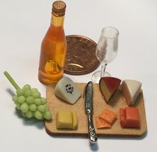 Dolls House Cheese & White Wine On A Board 1:12 Scale Delicatessen Grapes tumdee