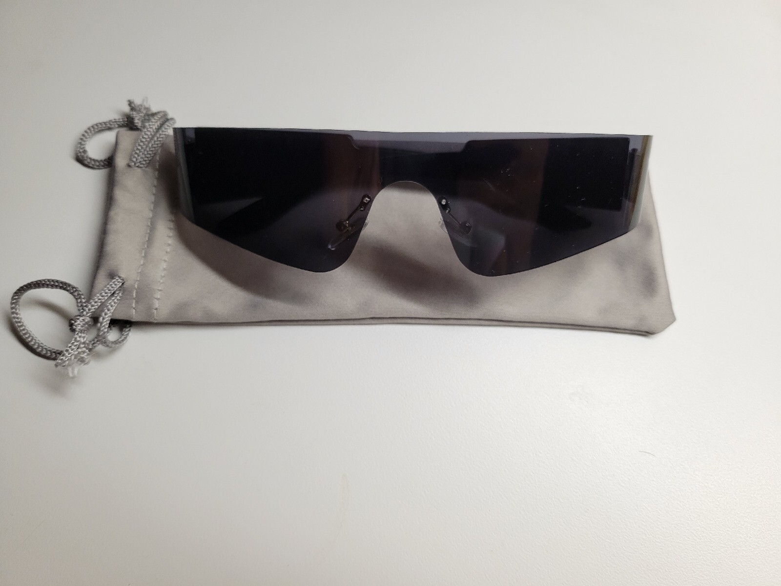 Stylish UV Protection Sunglasses for Men and Women-image