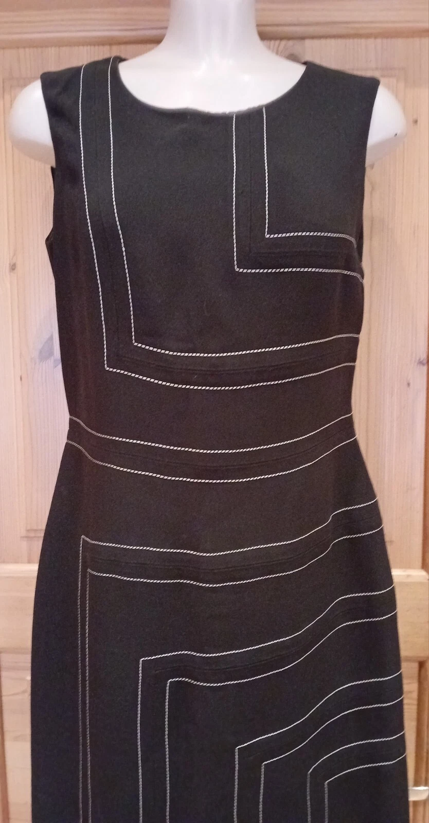 Abito Moschino ""Economico e chic"" taglia 10