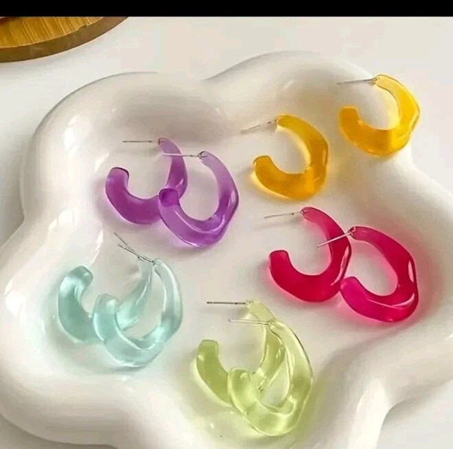 orecchini Colorati A Forma Di Goccia Mare Estivi Di Plastica Trasparente Colorat - Immagine 3 di 4