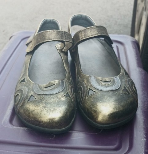 Naot Rongo Mary jane Slingbacks, Size 11/11.5 EU 42, Metallic Silver Gold - Picture 6 of 9