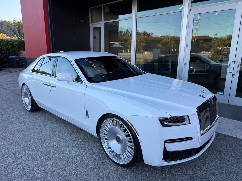 Rolls-Royce Ghost 2021  Foto 3 de 4