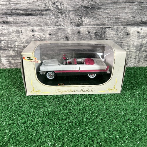 1955 Packard Caribbean Convertible Signature Models Die-cast Car 1:32