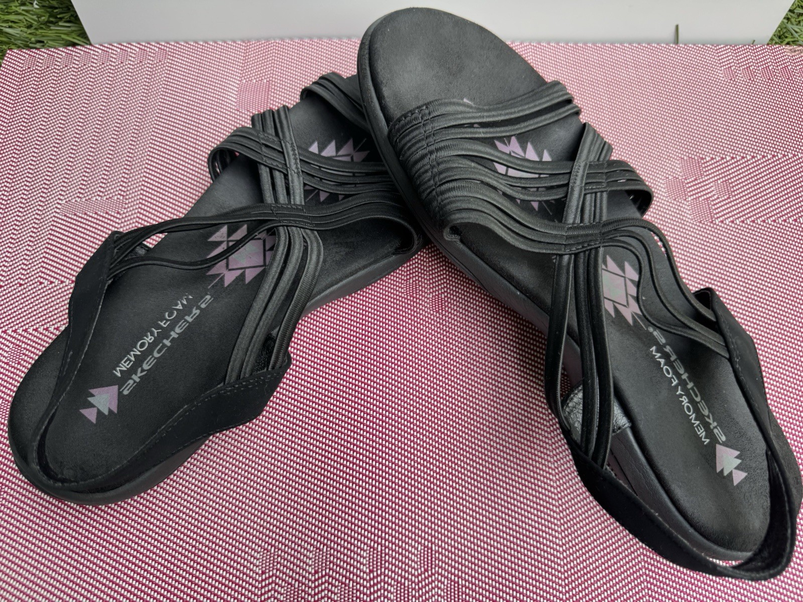 Skechers Reggae Slim Black Strappy Sandals Memory Foam Women's Size 9