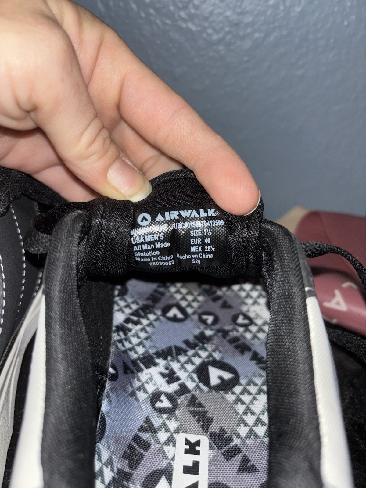 Airwalk Men’s Anchor Low Skate Sneakers, Size 7.5 Mens Skateboard Shoe Black