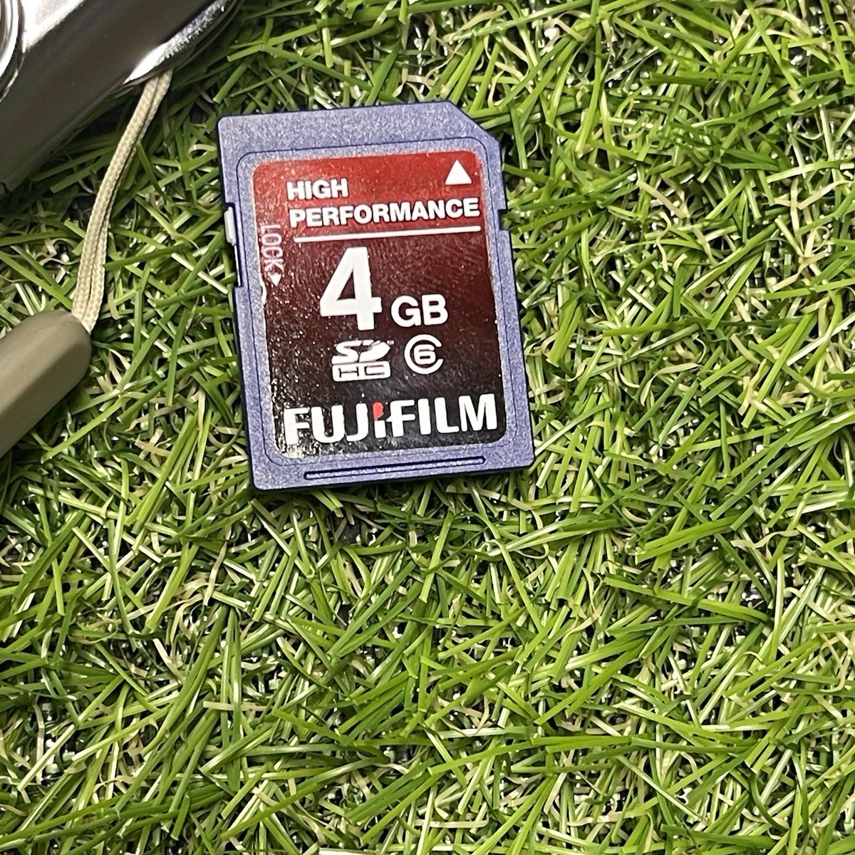 Fujifilm FinePix Digital Camera JX400 16.0MP w/ 4gb SD & Charger