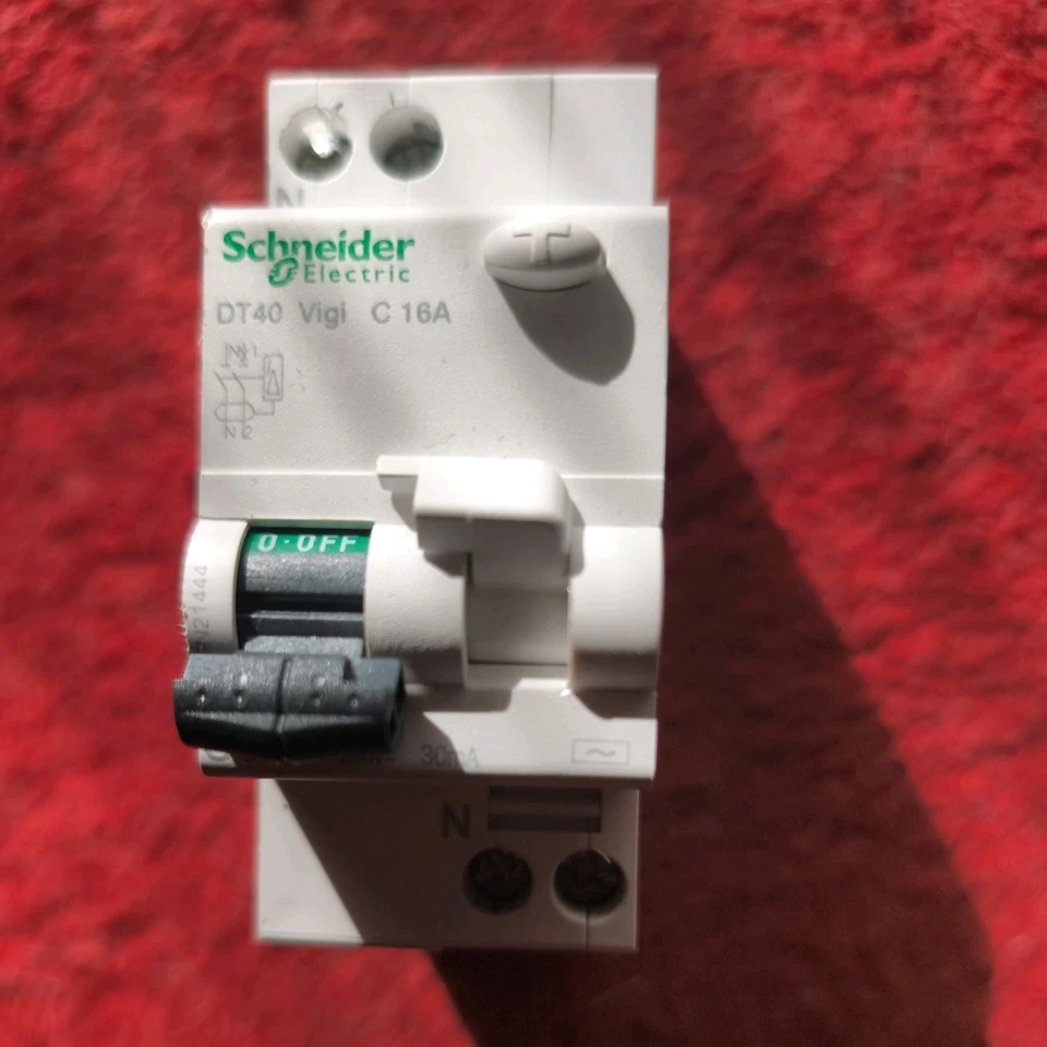 Schneider Electric Acti9 iDD40T Disjoncteur Différentiel - A9DA2616 - Photo 1/4