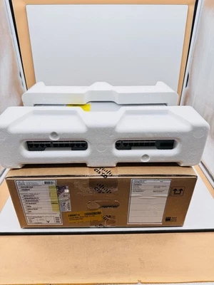 Commutateur Ethernet entièrement géré Cisco C9200L-48T-4X-A 48 ports 4x 10G - Photo 1/4