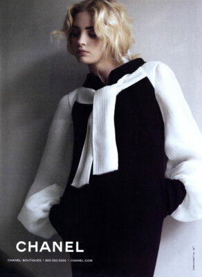 2009 Chanel Karl Lagerfeld Heidi Mount fashion 5-page MAGAZINE AD