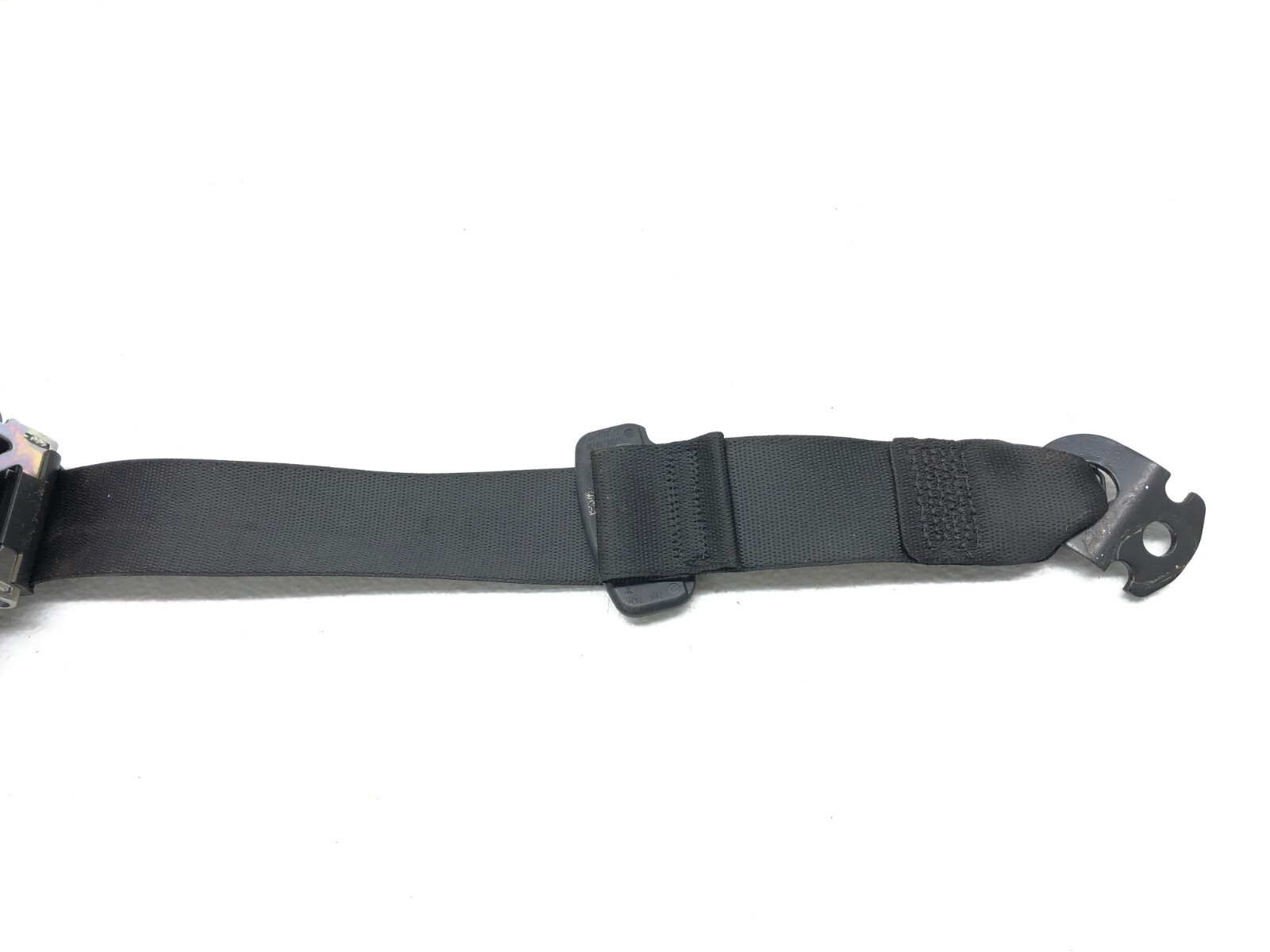 2017-2020 MASERATI LEVANTE LEFT DRIVER REAR SEATBELT SEAT BELT RETRACTOR OEM