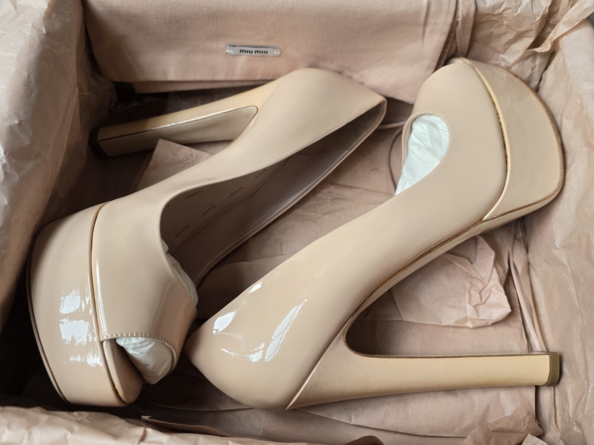 PRADA MIU MIU open-toe beige nude patent leather platforms shoes