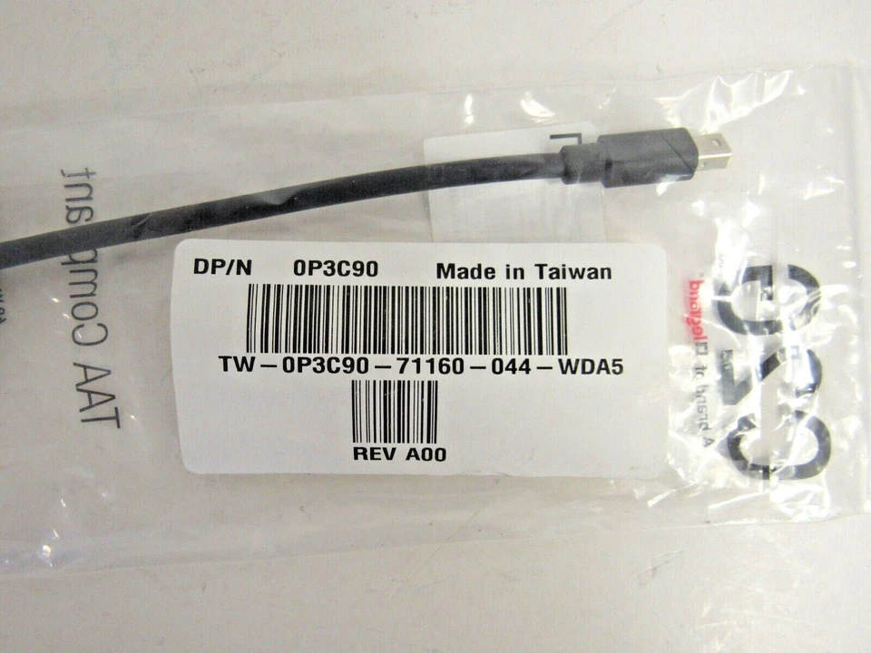 Dell P3C90 C2G 54311 8" Mini DisplayPort to DVI-D Adapter 0P3C90     11-4 - Image 3 of 4