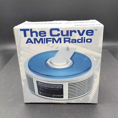 Vintage The Curve Battery Operated AM FM Radio Round Sound Retro Stylish Antenna