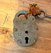 Small Vintage Rustic Style Primitive Lock and Key FREE SHIPPING!
