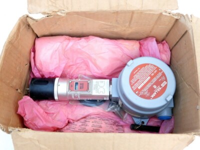 NOS Detcon Modell FP-700 Led-Einbauleuchte Sensor Killark Anschluss Box SPM26499