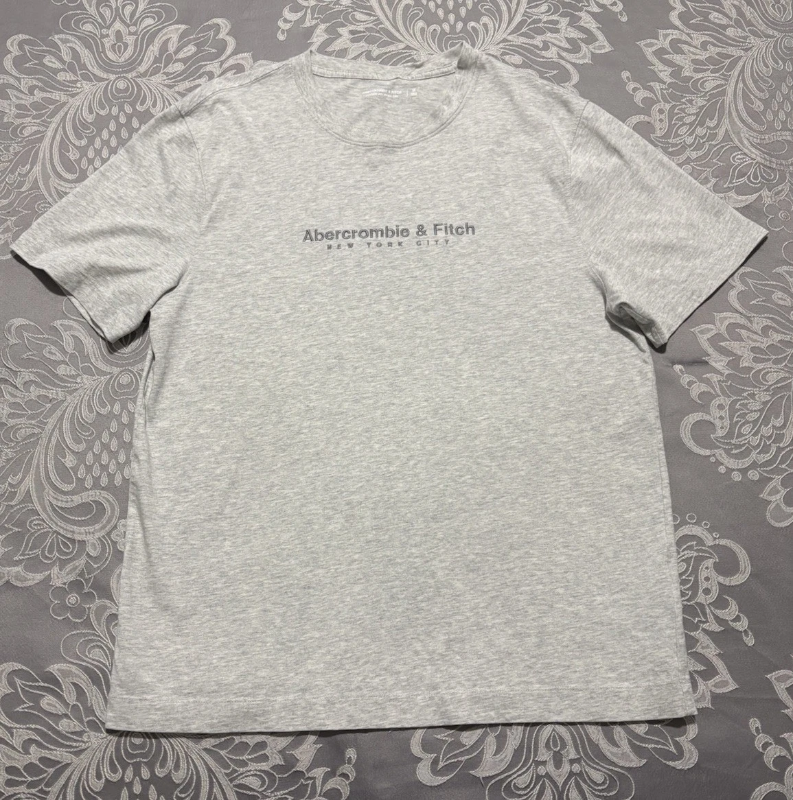 Abercrombie & Fitch Mens Medium Gray Short Sleeve Embroidered Logo T-Shirt M