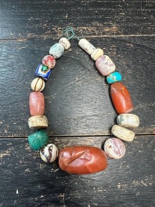 Collier de perles vintage avec grandes perles de cornaline, agate et verre,...