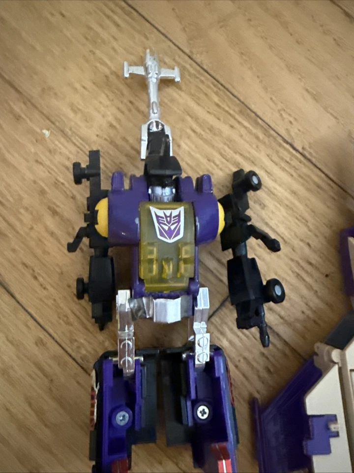 Vintage Lot Of 2 1984 G1 Transformers BLITZWING And Bombshell Hasbro - Image 2 of 4