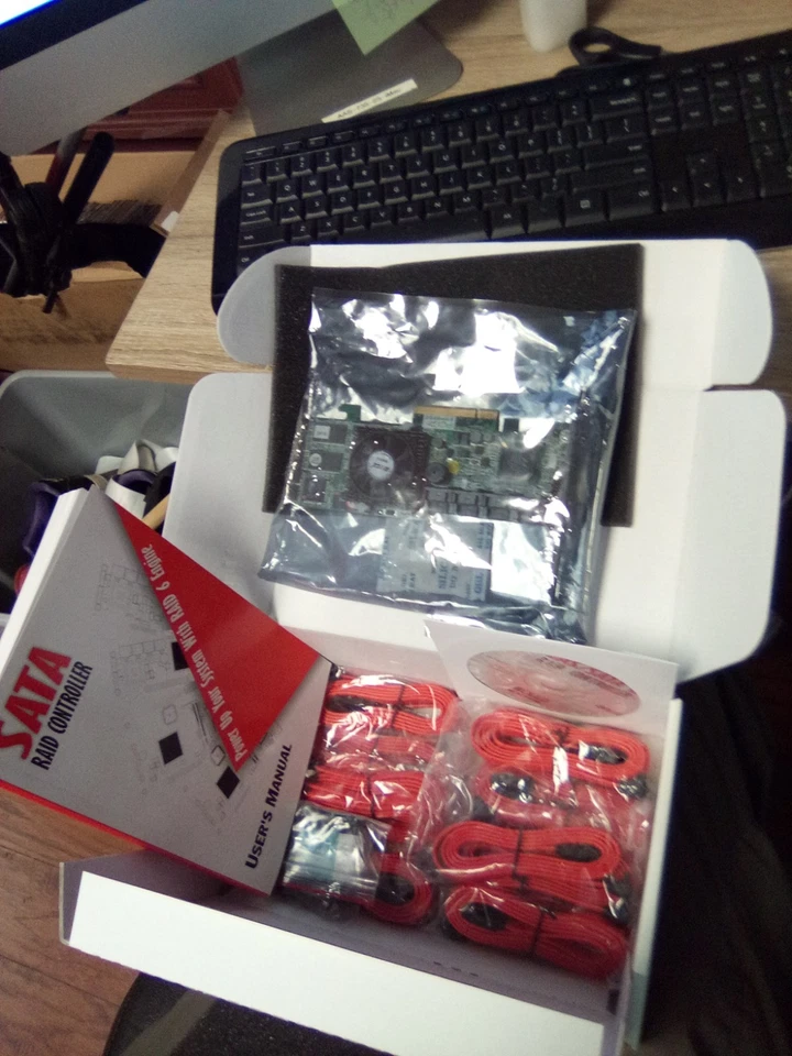 Areca ARC-1220 PCI-E Storage Controller RAID SAS/SATA 300 Mbps - Image 4 of 4