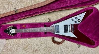 Electric Guitar Gibson Flying V Cherry Red 1998 Made in USA with