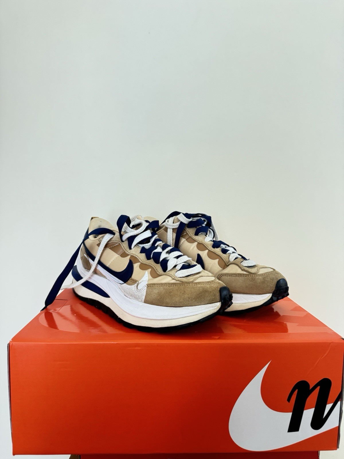 SACAI X NIKE Nike x Sacai Vaporwaffle sesame blue void UK6 Ottime condizioni per età