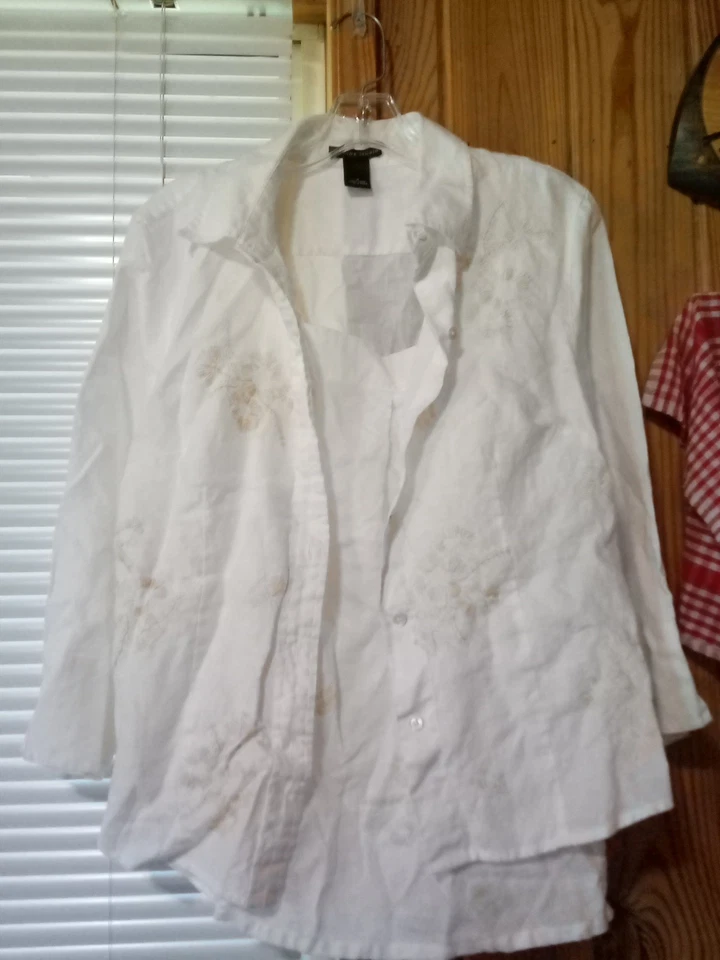 Blusa Madison Studio Talla 14 Lino Marfil Y Camiseta Doble Talla M Con Bordado Tostado Foto 2 de 4