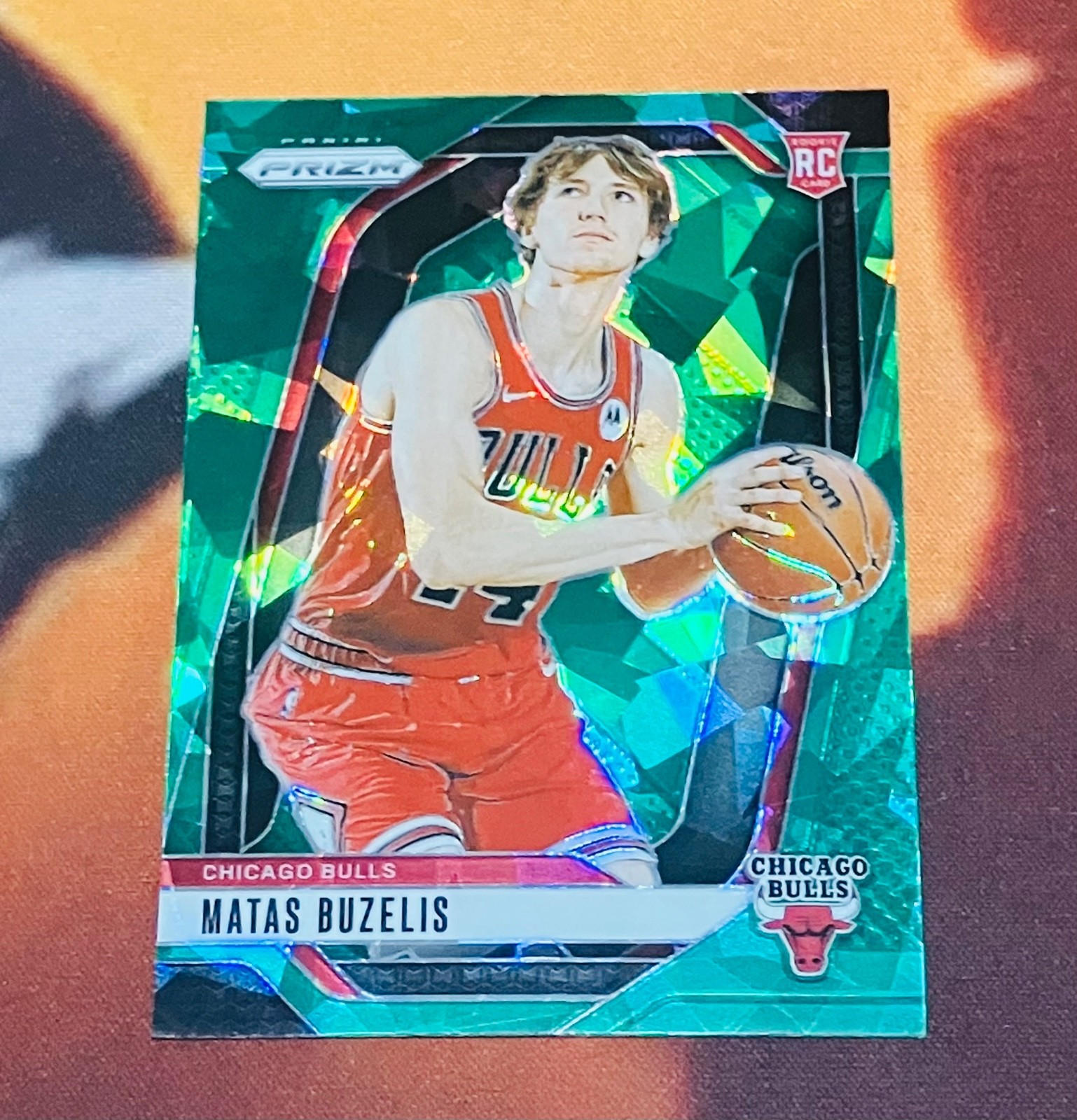 2024-25 Panini Prizm Matas Buzelis Green Cracked Ice RC #252 Bulls