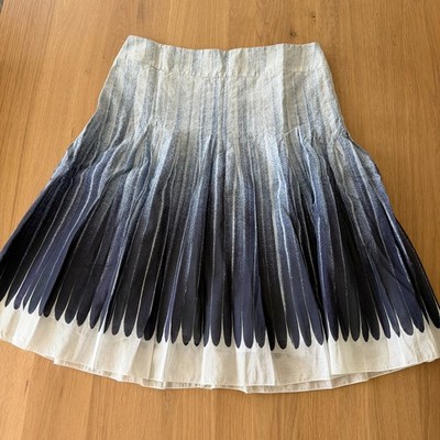 Akris Punto Navy Blue Light Blue Midi Skirt Size 10 Luxury Designer