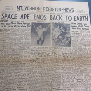 SPACE APE 'ENOS' BACK TO EARTH NOVEMBER 29 1961 NEWSPAPER