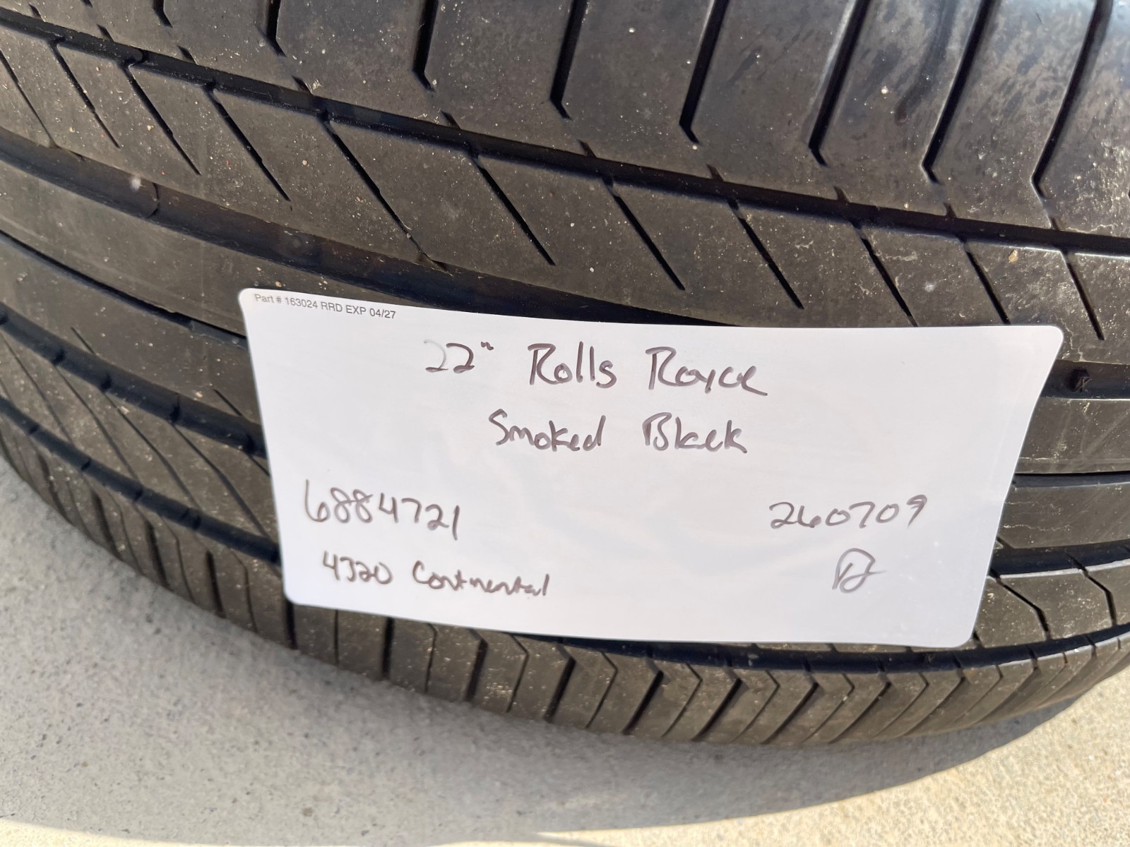 Rolls-Royce Cullinan Lower Wheel Black