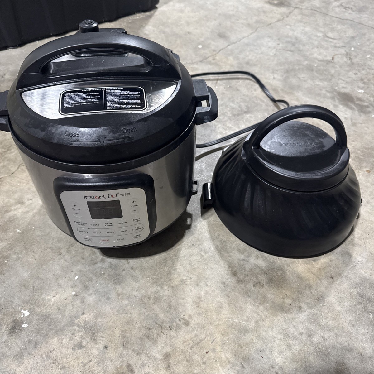 Instant Pot Duo Crisp Air Fryer 6qt 11-in-1 Multi-Use Pressure