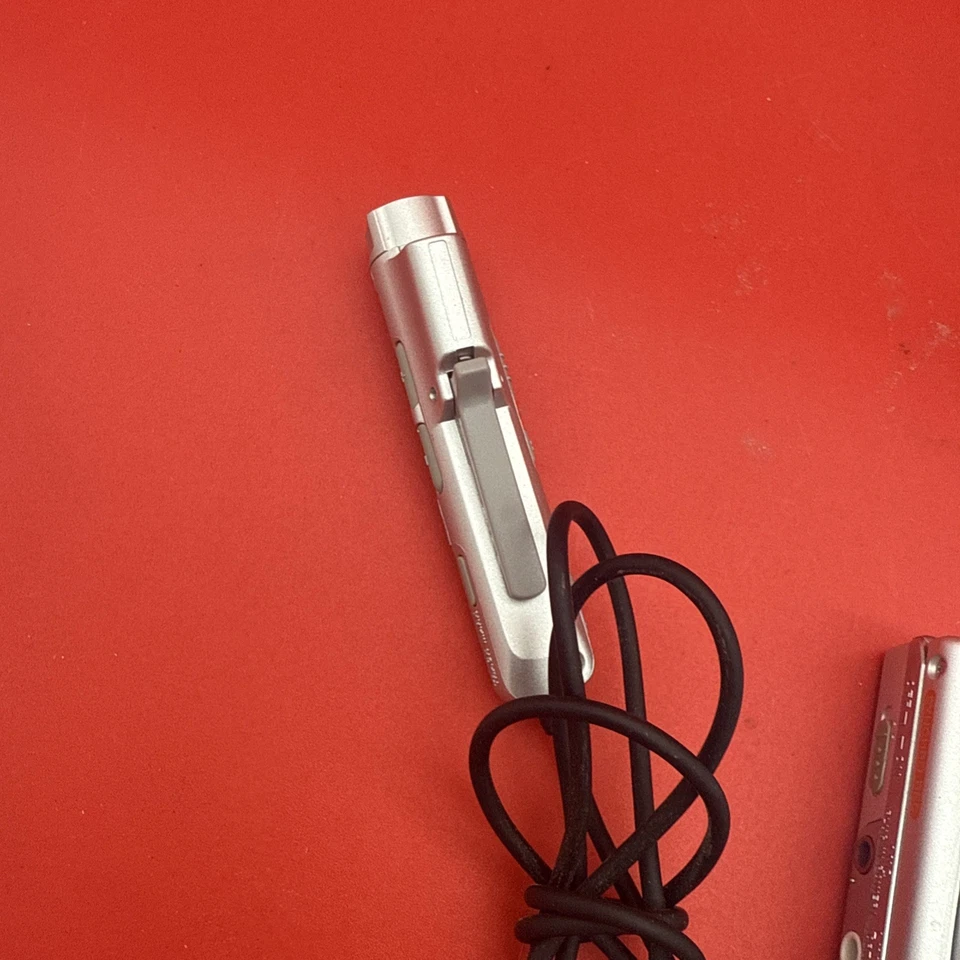 Minidisco Grabadora Portátil Sony MZ-R50 Plateada Reproducción y Grabación Probada Foto 3 de 4