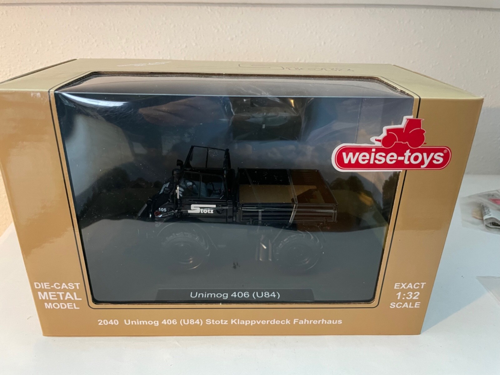 Weise Toys Unimog U406 Nummer 2040, Masstab 132, Sondermodell Stotz, NEU