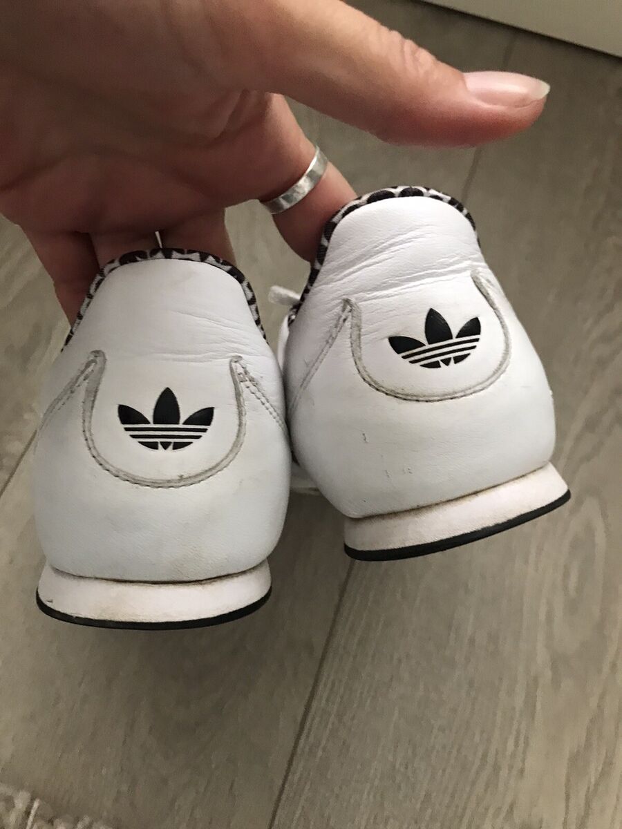 White Women Adidas Trainers, Midiru UK 5.5 PYV 702001 93/10 White Women Adidas Trainers, Midiru UK 5.5 PYV 702001 93/10