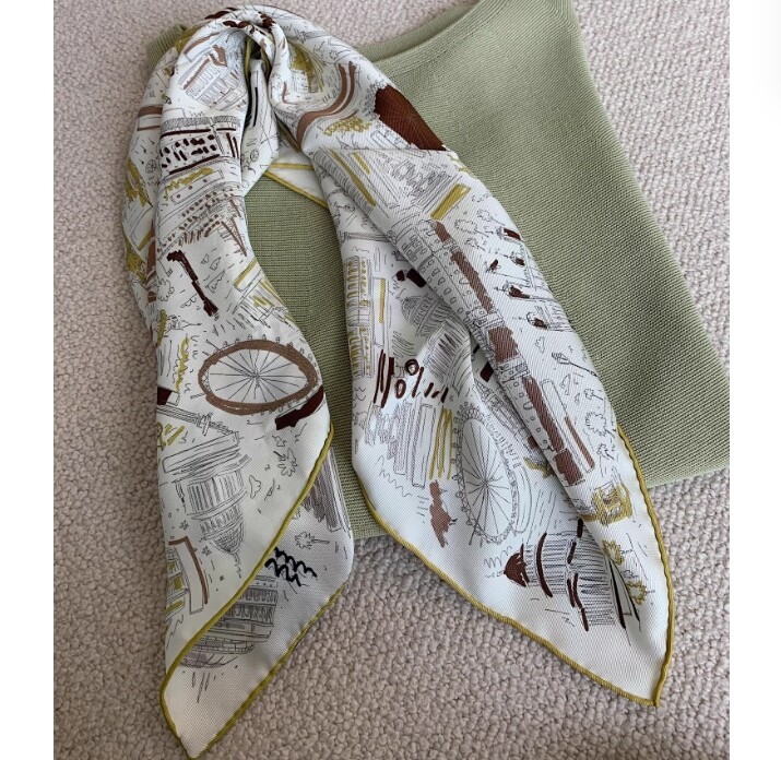 New Quality 23 Momme Silk Square Two-Face Print Hand Rolled Edges Scarf 65cm