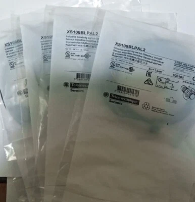 New Schneider XS108BLPAL2 proximity switch free shipping - Image 1 of 4