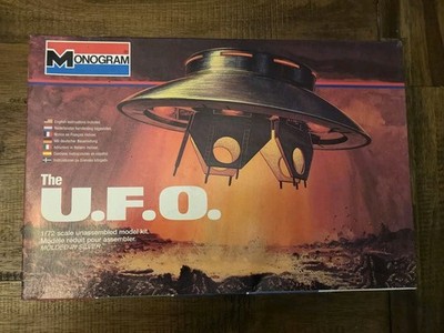 1996 Monogram the U.F.O. 1/72 Scale Plastic Model Kit Skill 2 Opened