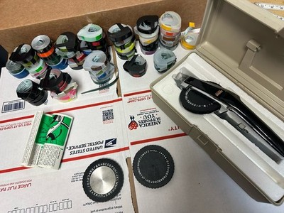 DYMO 1570 Deluxe Typewriter Label Maker Original Case 3 wheels + 50 Rolls