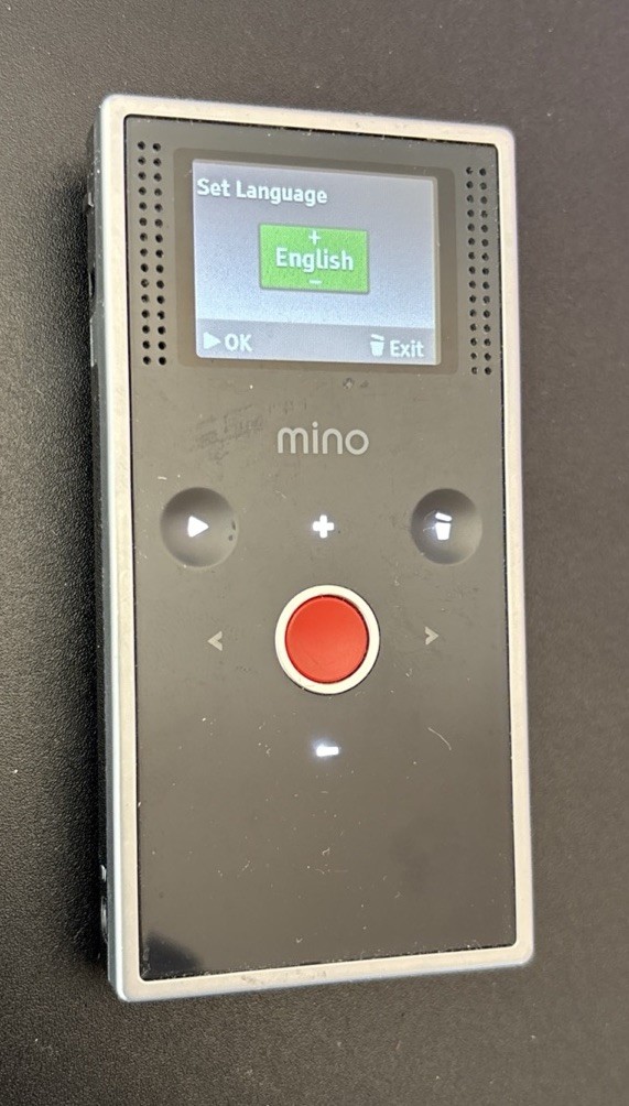 Flip Video Mino HD 4GB High-Definition Camcorder