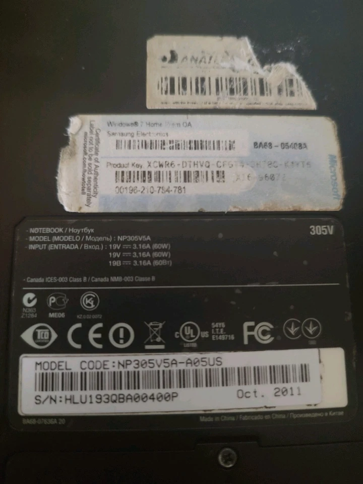 Samsung Laptop 15" Quad Core 4GB 750GB Win 11 AMD Radeon Cable & Mouse NP305V5A - Image 4 of 4